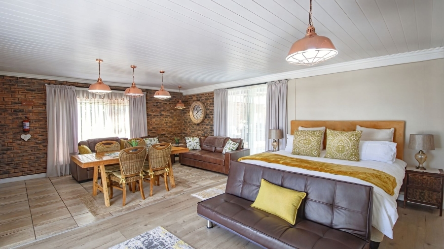 7 Bedroom Property for Sale in Vredenburg Western Cape